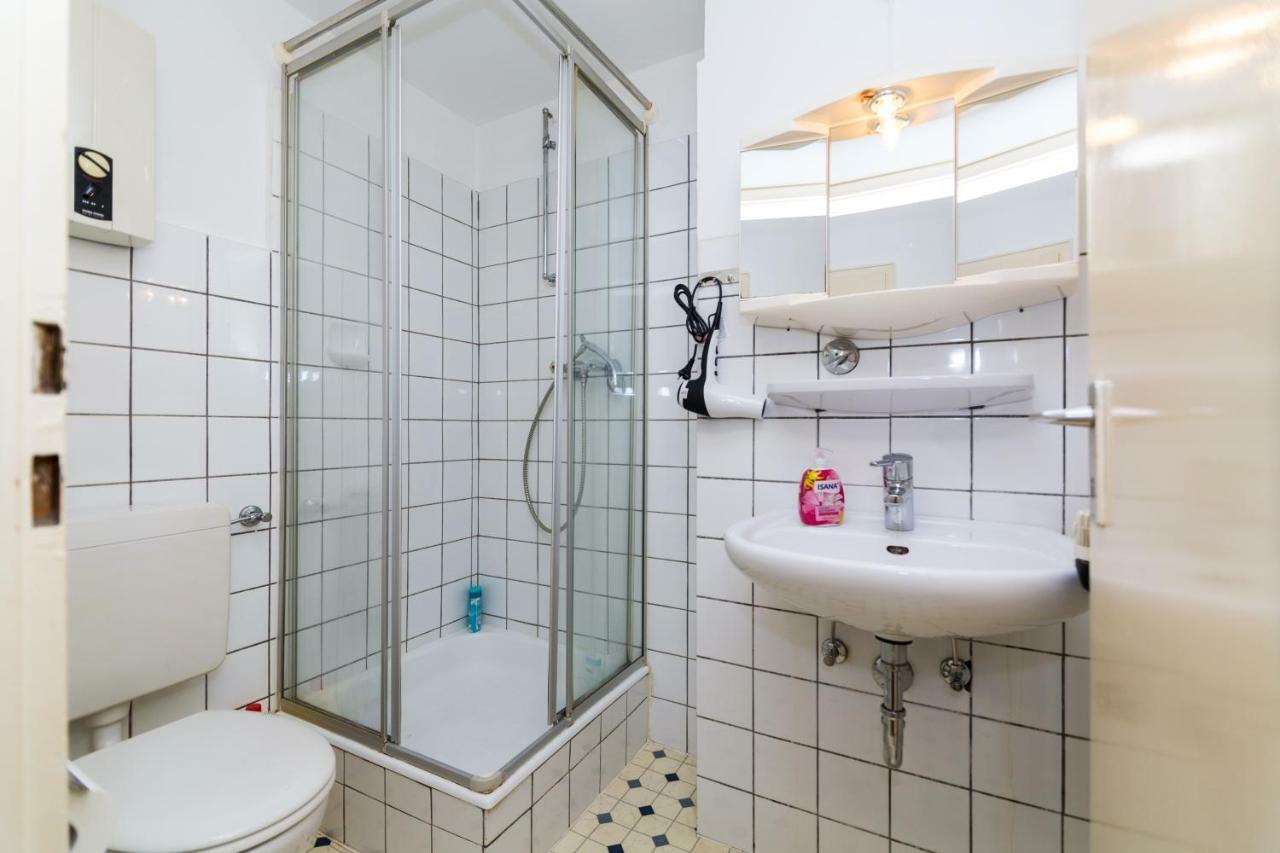 Altstadt Kurzestr دوسلدورف المظهر الخارجي الصورة